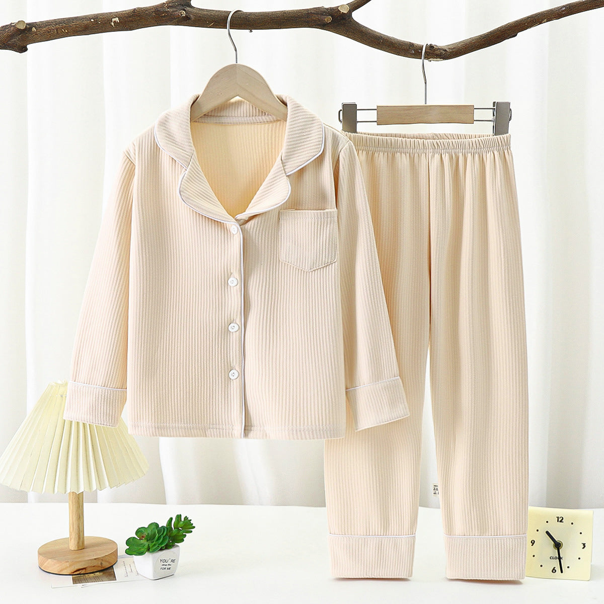 Conjunto de pijama de solapa de manga larga para niños