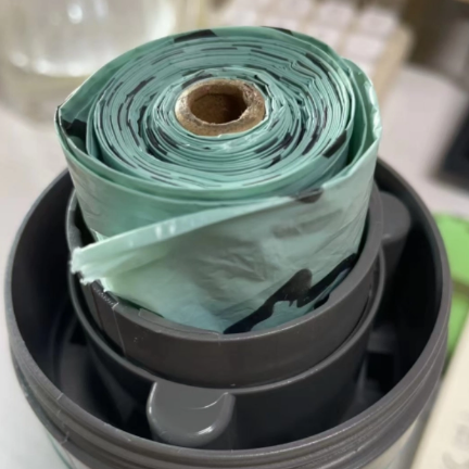 Recolector portátil de deshechos de perro con bolsas de basura