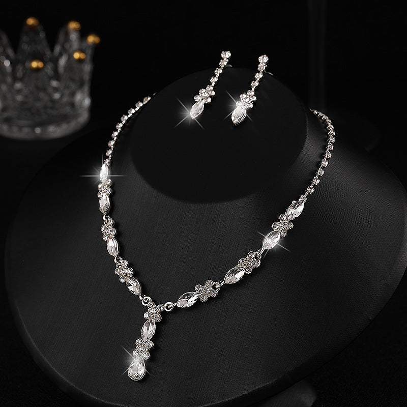 Evening dress accessories