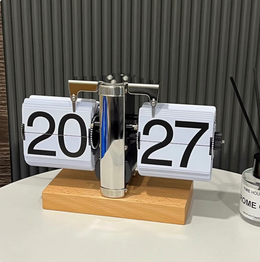 Reloj de escritorio retro automático con movimiento de cuarzo