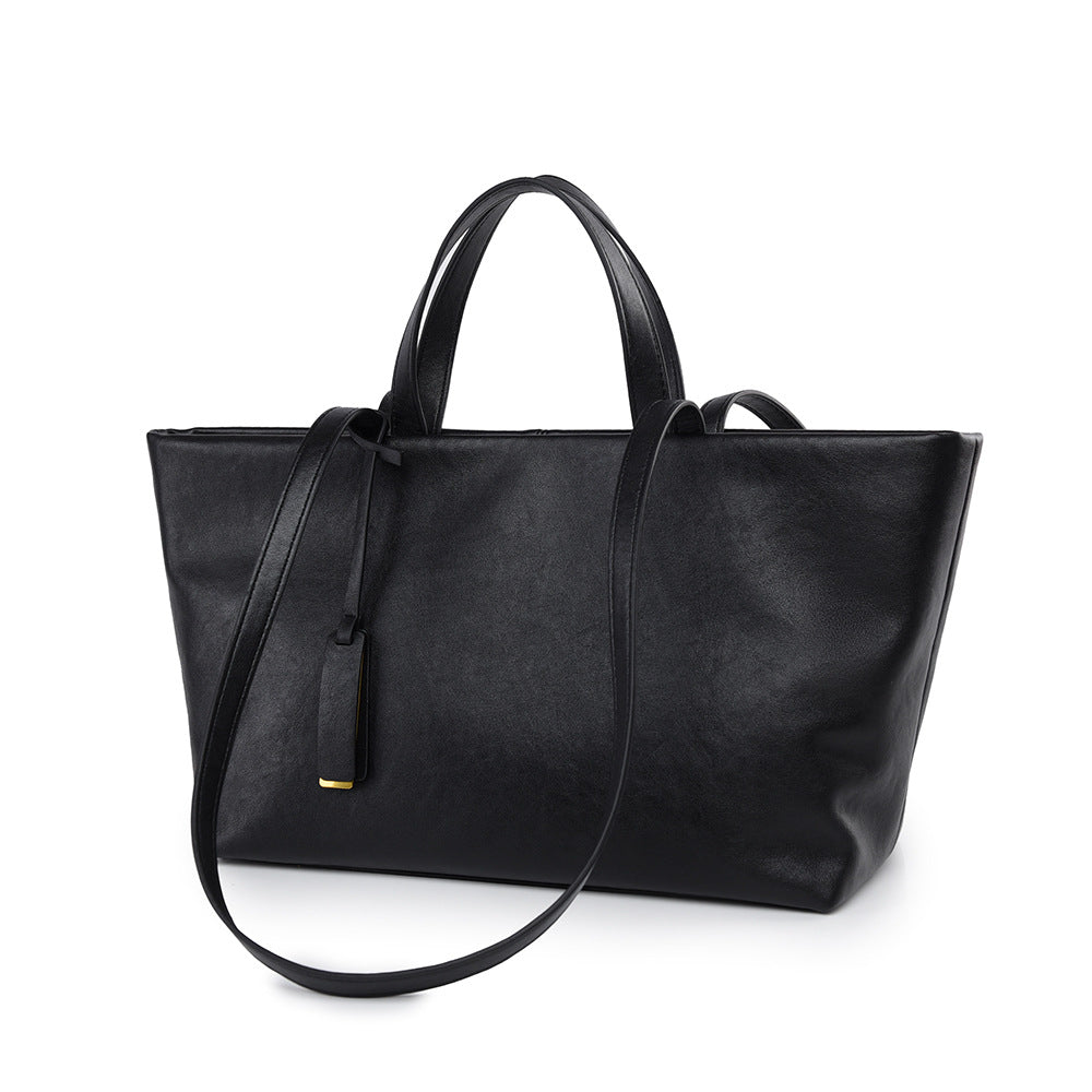 Bolso de hombro de cuero suave