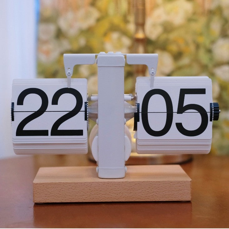 Reloj de escritorio retro automático con movimiento de cuarzo