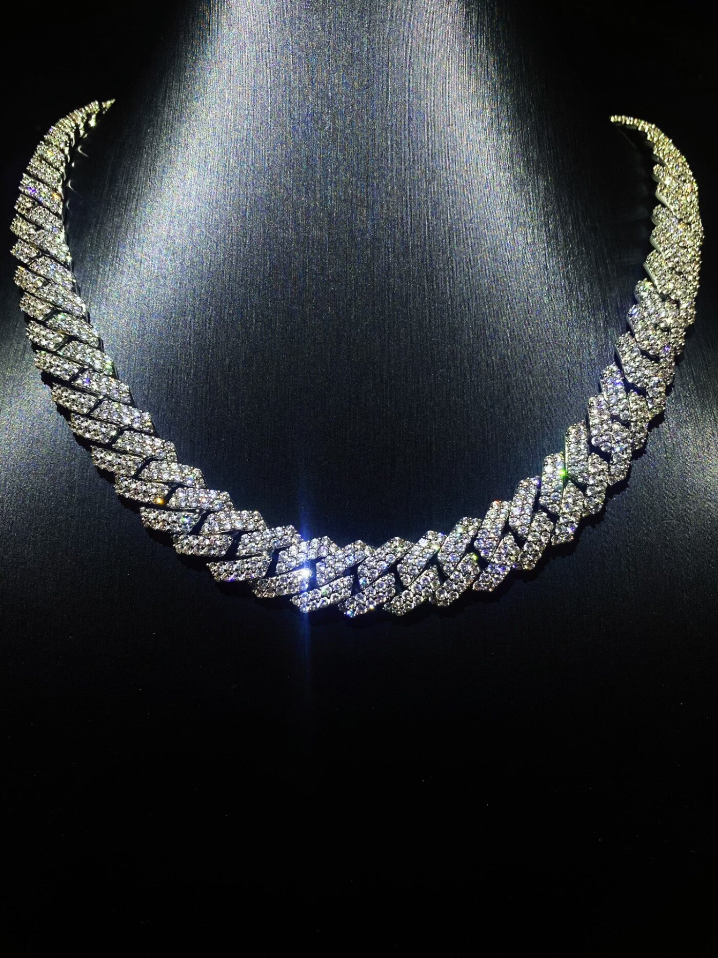 Collar de cadena cubana de diamantes de doble ala
