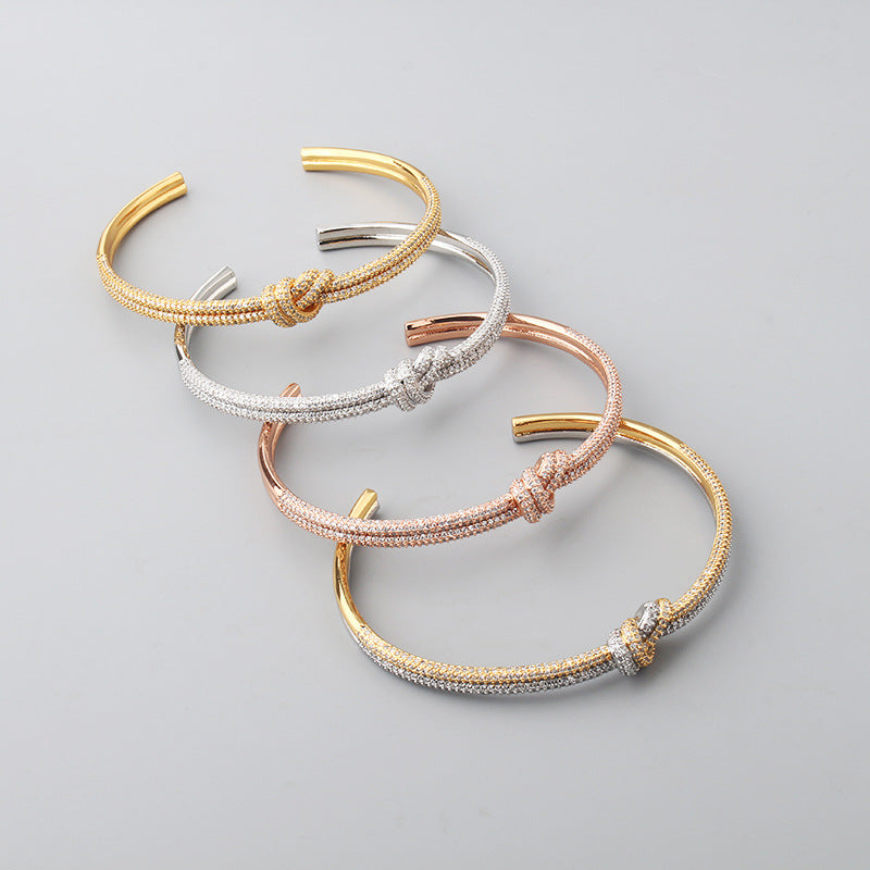 Pulsera de nudo de circón galvanizado de dos tonos