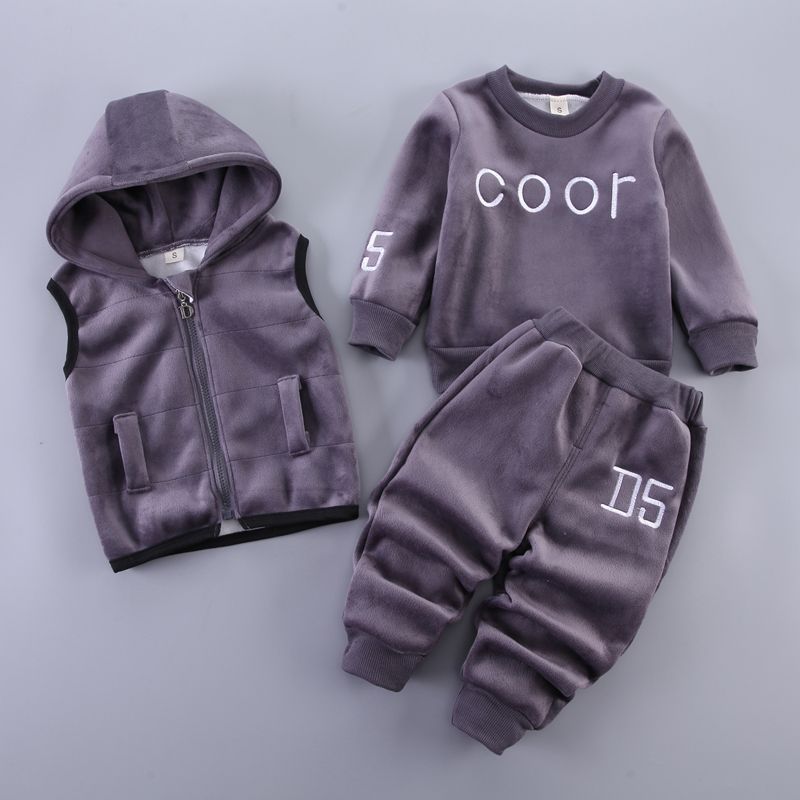 Juego de tres piezas de ropa de primavera para bebés