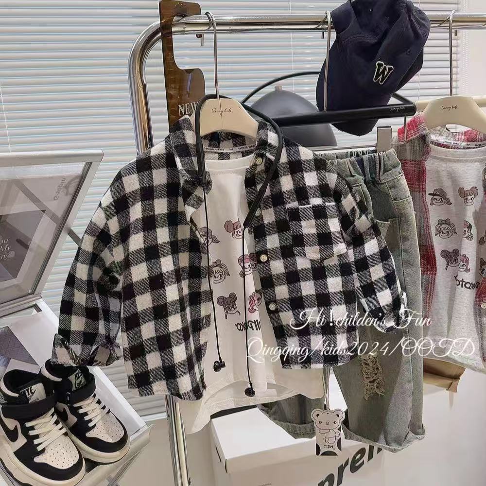 Camisas de solapa para niños con patrones de rayas y cuadrículas