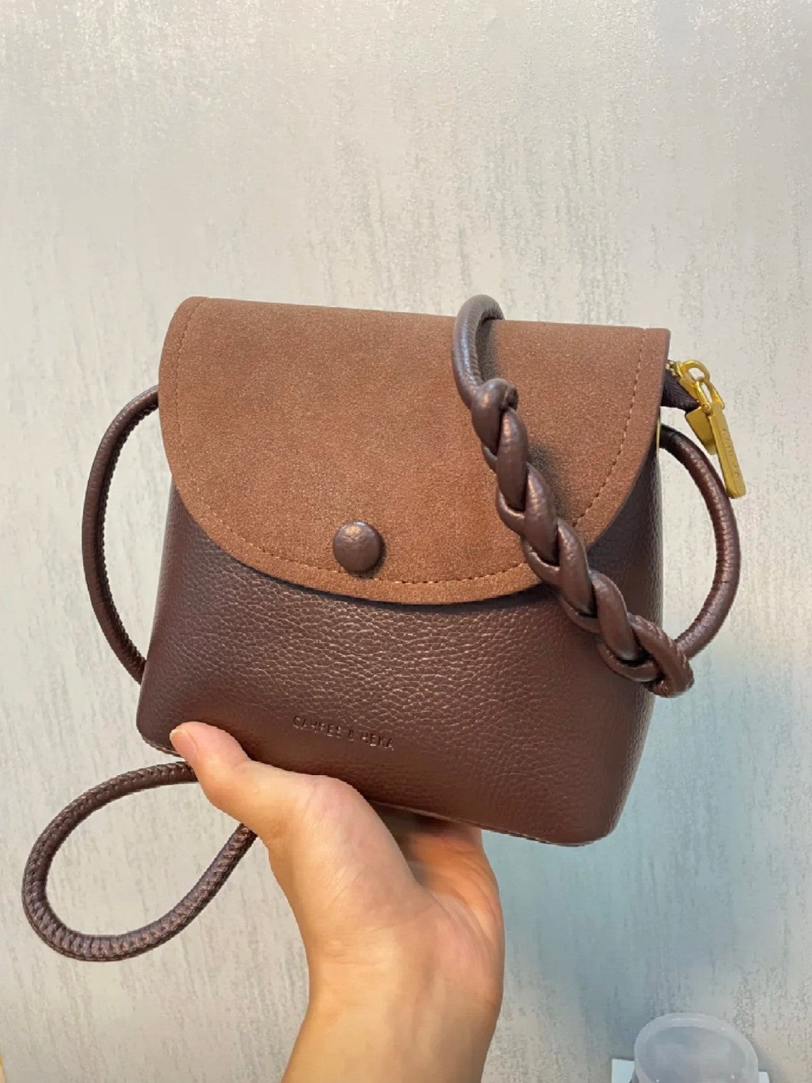 Bolso bandolera de cubo retro