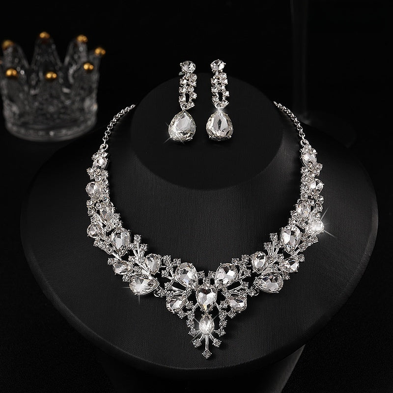 Evening dress accessories