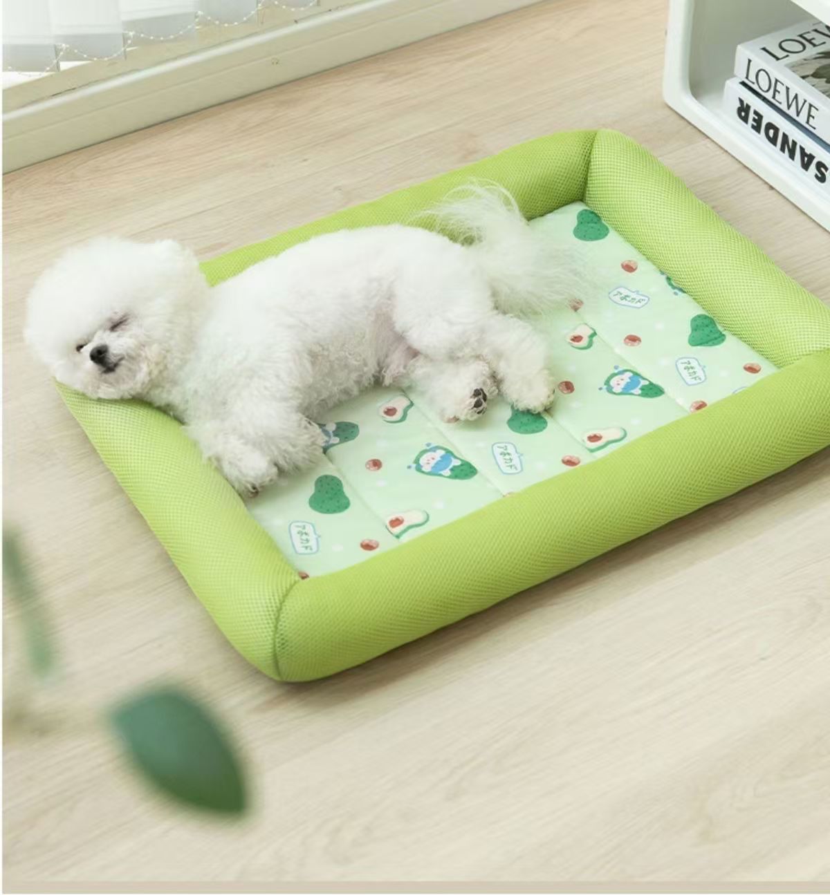 Cama de verano con alfombra de enfriamiento para mascotas