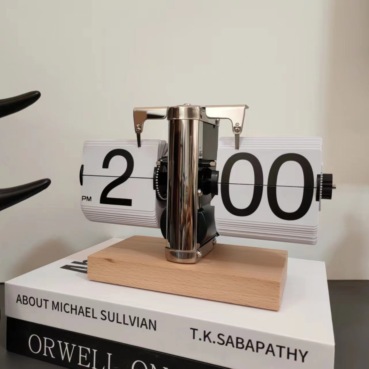 Reloj de escritorio retro automático con movimiento de cuarzo