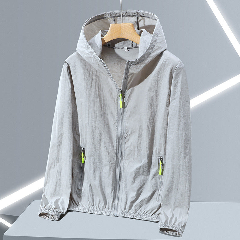 Chaqueta con capucha y protección UV